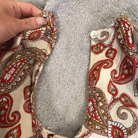 Beautiful Romper! *Size Small - Live Pics Included - Picture 8 of 9